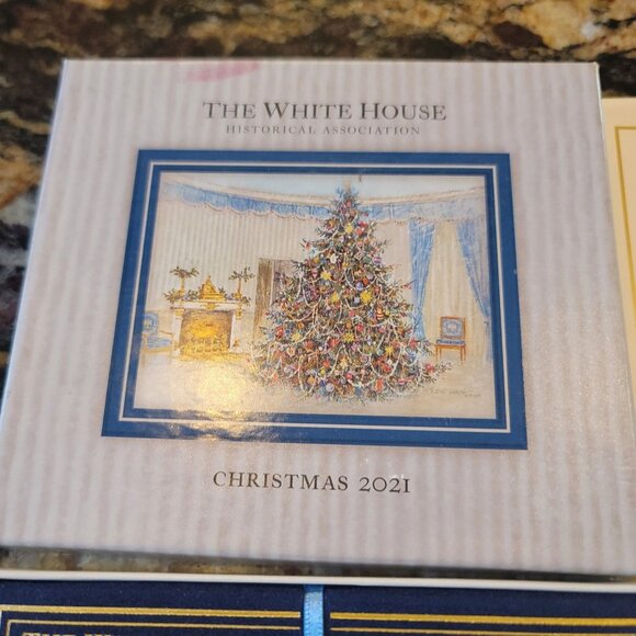 2021 Official White House Christmas Tree Ornament Gold Tone w BOX - Picture 3 of 5